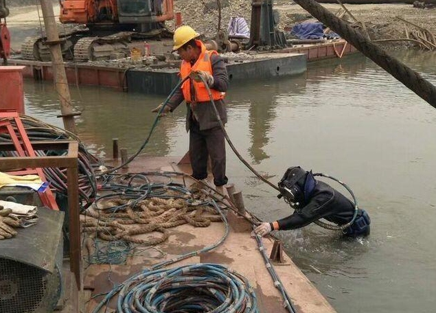 来宾潜水封堵打捞
